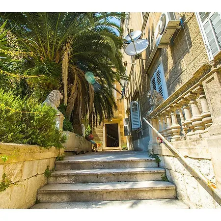 Amabile Vana Apartment *